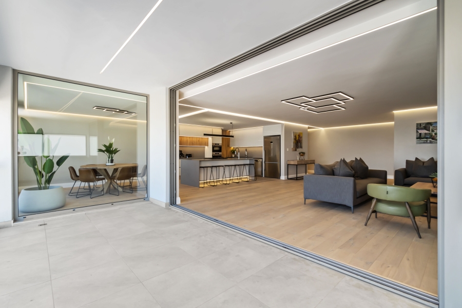 To Let 4 Bedroom Property for Rent in Sea Point Western Cape
